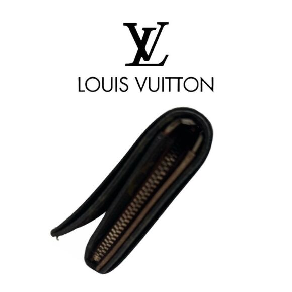 Louis Vuitton VINTAGE 1989 Monogram Wallet - Picture 3 of 10